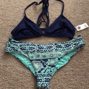 Billabong bathing suit set